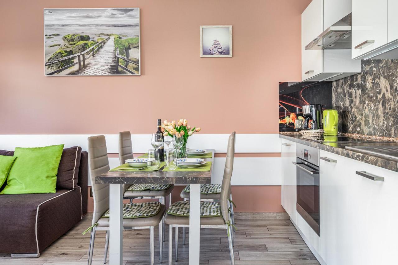 Apartamenty Polnocna By Noclegi Renters Ujście-Darłowskie Eksteriør bilde