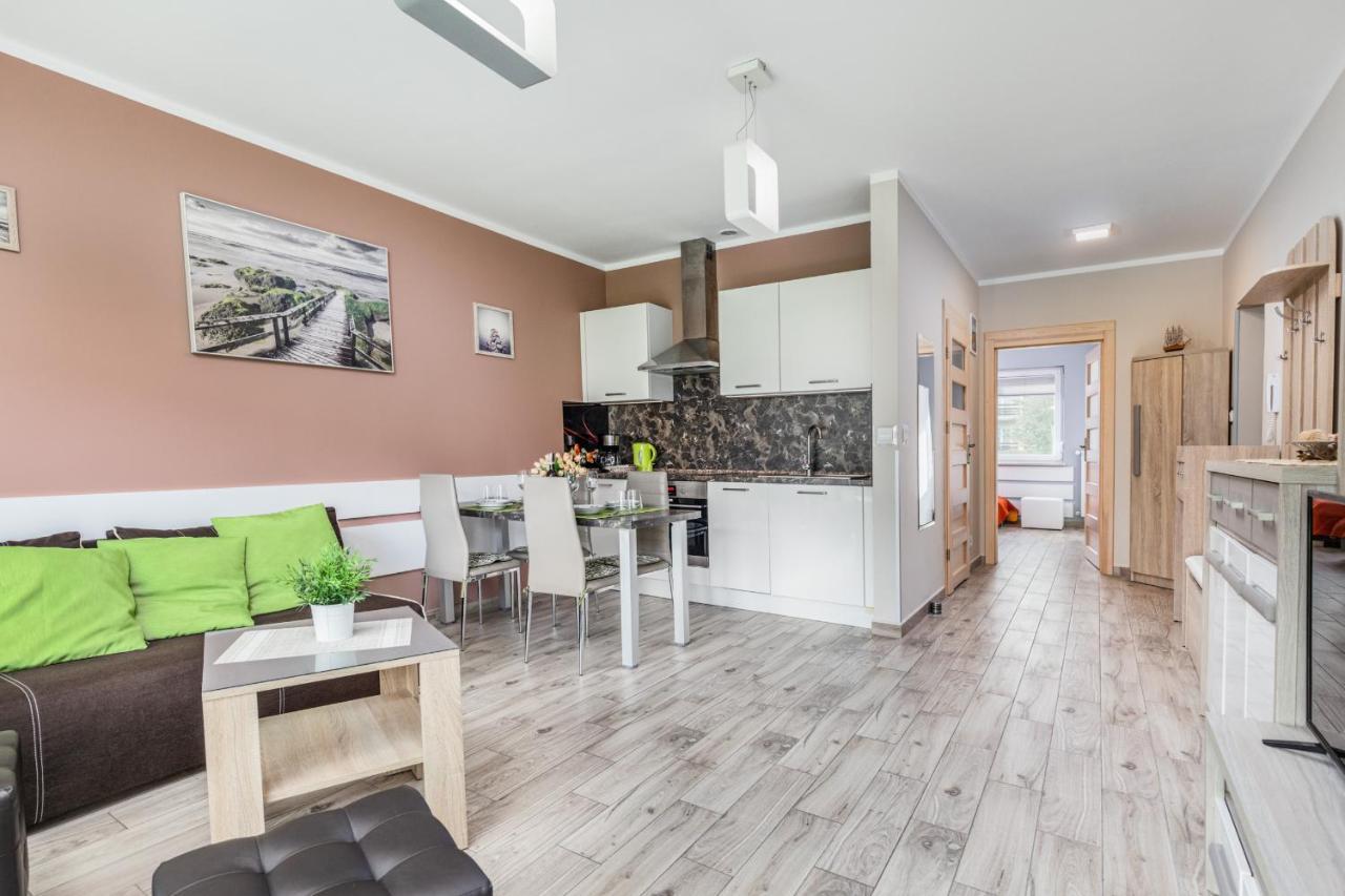 Apartamenty Polnocna By Noclegi Renters Ujście-Darłowskie Eksteriør bilde